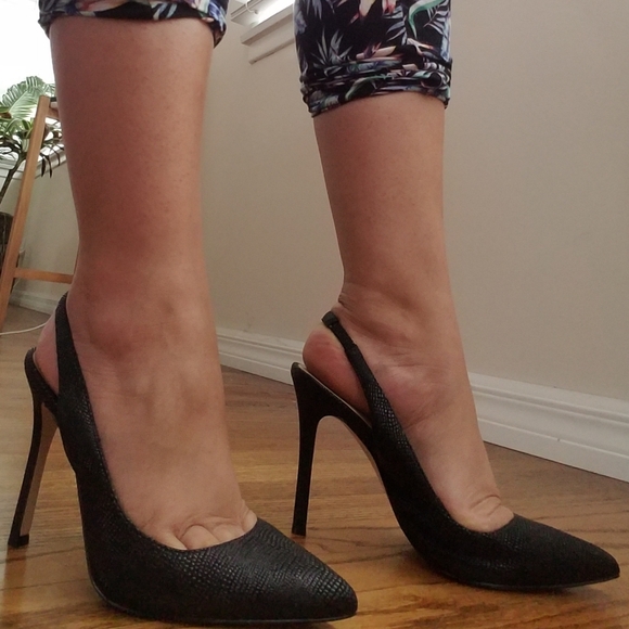 NWOT- BCBGeneration Black Slingback Heels - Picture 8 of 8
